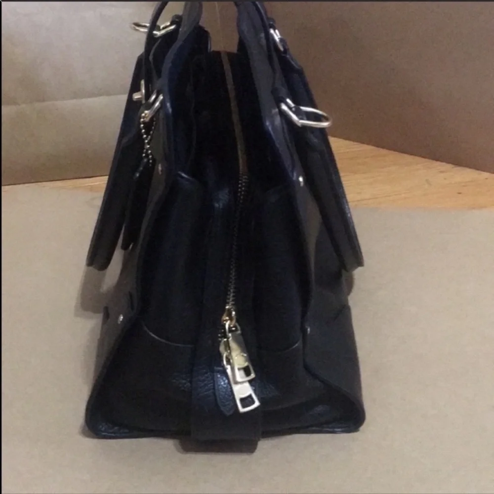 Coach flagship Mercer 30 satchel in black/ gold - Picture 5 of 8